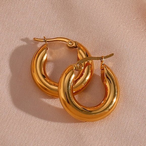 Small Chunky Classic Hoop Earrings 18K‎ Gold Plated Stainless Steel - Picture 1 of 7